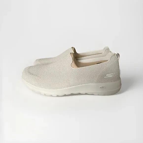Skechers NWTs GOwalk Sensational Day Slip On Shoes Size 11 Wide Fit taupe
